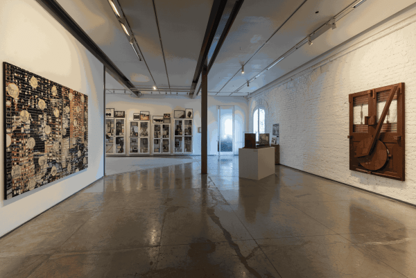2 Install View Dhruvi Acharya Atul Dodiya Framing Part 1 Chemouldin