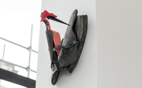 River's Edge, BallroomArts, Aldeburgh (7-19 June, 2022) Bird sculptures by Emily Mayer