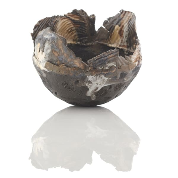 <span class="artist"><strong>Caroline Chouler-Tissier</strong></span>, <span class="title"><em>This Broken World series vii (battuto)</em>, 2024</span>