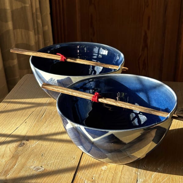 Pair of Noodle Bowls with Crossed Brush Mark decoration