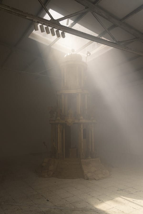 Maru Serrano, Photograph of installation in fog, 2025.