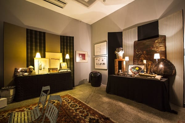 Fereydoun Ave References Clues Favourite Things Samart Lowres 03