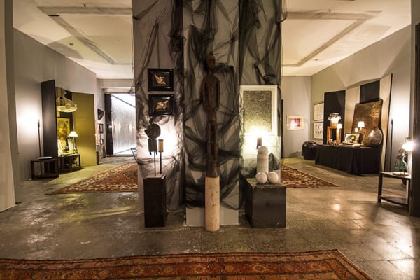 Fereydoun Ave References Clues Favourite Things Samart Lowres 08