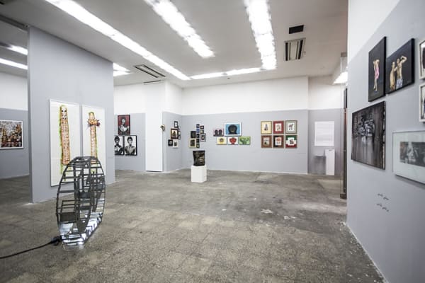 1393 2015 Group Exhibition Year In Review Dastanoutside Sam Art Installation View Lowres 01 Mg 5755