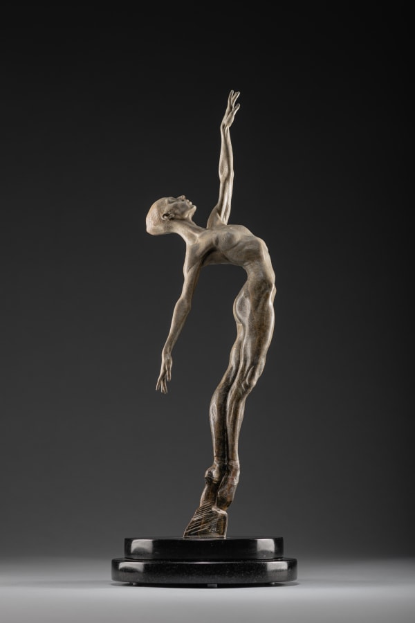 Allonge Female, Atelier by Richard MacDonald