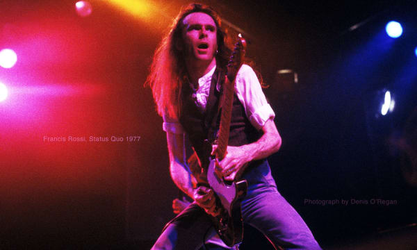 Francis Rossi onstage