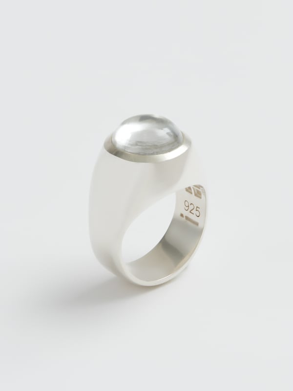 Kathryn Kelly, Domed Pantheon Ring