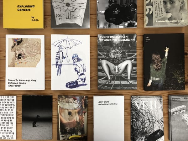 Little_Warsaw_innen_Library _Erna_Hecey_Gallery_Luxembourg_October_2020