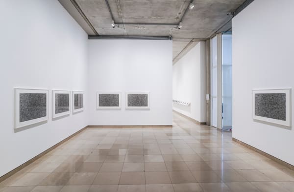 Jeff Weber, Serial Grey, 2021 Exhibition view at Carré d'Art, Nîmes Courtesy of the artist, Carré d'Art - Musée d'Art Contemporain de Nîmes & Erna Hecey Gallery