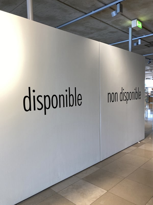 Suzanne Lafont, Entrée Libre, 2023 Exhibition view Courtesy of the artist & Carré d'Art, Centre d'Art Contemporain de Nîmes