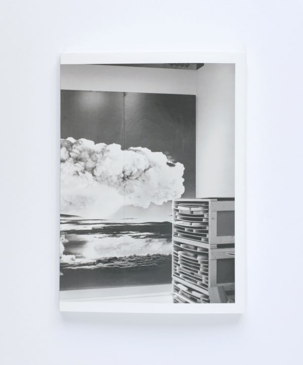 Jeff Weber, Image Storage Containers, 2023, 112 p., 24 x 17.1 cm, edition of 600 copies Photography: Gevaert Editions