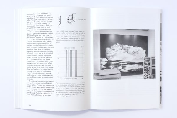 Jeff Weber, Image Storage Containers, 2023, 112 p., 24 x 17.1 cm, edition of 600 copies Photography: Gevaert Editions