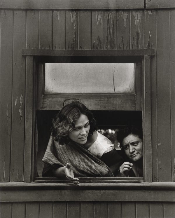 Rodrigo Moya - La Muchacha, Tren viejo México-Cuautla, 1966