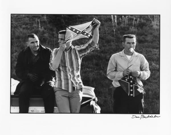 Dan Budnik, Segregationists with Confederate flags and racist slogans Selma to Montgomery