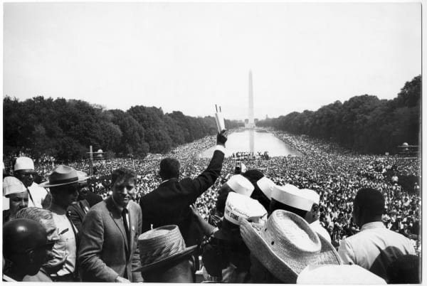 Dan Budnik, March on Washington, Burt Lancaster leaving podium while Ozzie Davis holds solidarity scroll signed by Americans living abroad, Lincoln Memorial, 28 August 1963, 1963