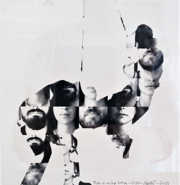 Shaun Rabah, 2022, Pull, 2-80, Augmented reality on plexiglass, 12x12cm, framed 27x27cm