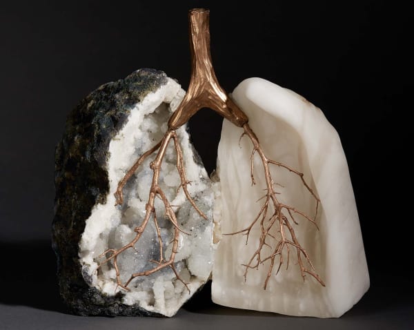 “Catch your Breath” (2021), alabaster, bronze, and druzy snow chalcedony, 10 x 10 x 5 inches. All images courtesy of form & concept, shared with permission