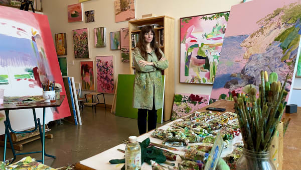 2025 Holly Osborne studio portrait taken by Sasha Santiago