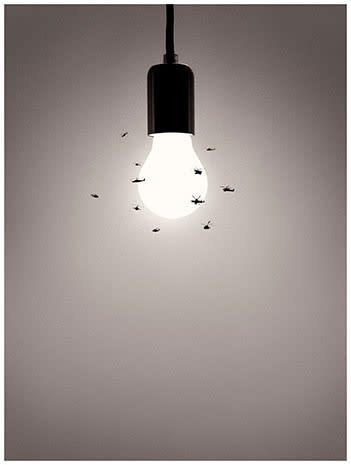 Chema Madoz Bombila Helicopetereos