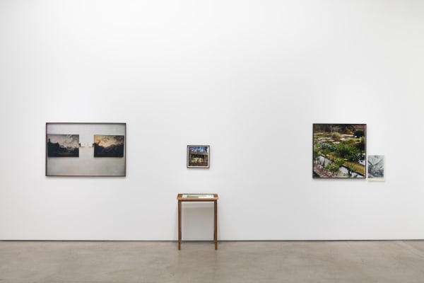 A lua busca la sombra Juan Araujo + Mauro Restiffe