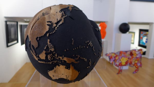Bruno Helgen - GLOBE ARDOISE DE L'HIMALAYA 38, 2020