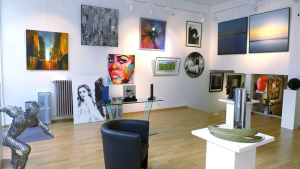 Salle d'inspiration tableaux Voyagez parmi notre sélection. Sollicitez-nous, pour un conseil et trouver l'oeuvre qui ira parfaitement avec votre intérieur!