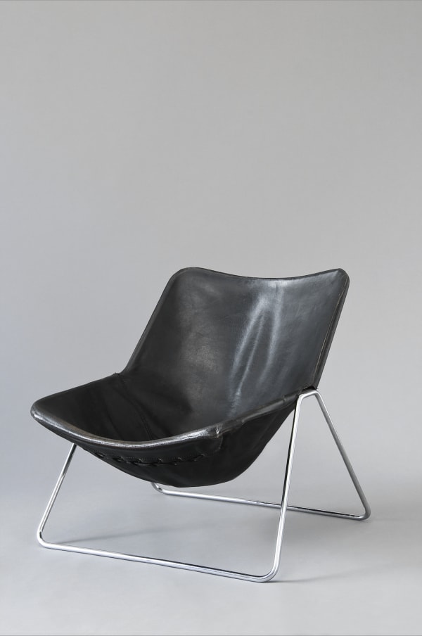 Pierre Guariche (1926-1995) Paire de fauteuils G1 Edition Airborne - 1953 Métal chromé et cuir Haut 75 larg 62 Prof 75 cm