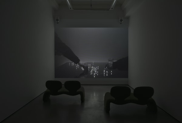 "LE TEMPS" Avec Alghiero Boetti Christian Boltanski Marina Gadonneix Jean-Olivier Hucleux On Kawara Hans Op De Beeck Roman Opalka Hiroshi Sugimoto 28.10-25.11.2017