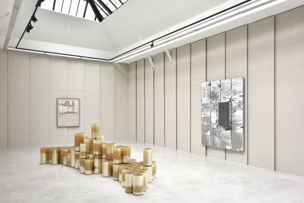 Exhibition view of corps simple corps composé, by Eric Baudart. Galerie Christophe Gaillard, Paris, 2022. © Photo: Rebecca Fanuele.