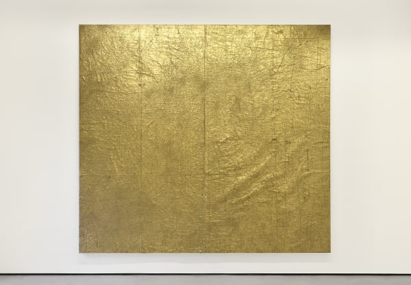 Éric Baudart gold, 2019 Polyester, peinture, aluminium, bois Polyester, paint, aluminium, wood 304.5 x 276 cm 119 7/8 x 108 5/8 in © Photo: Rebecca Fanuele.