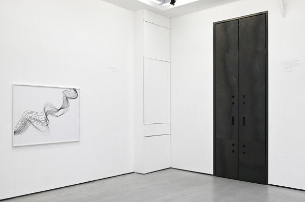 Les géométries de l'esprit, image latente, de Marina Gadonneix avec Victor Rambaud. Photo : Rebecca Fanuele.