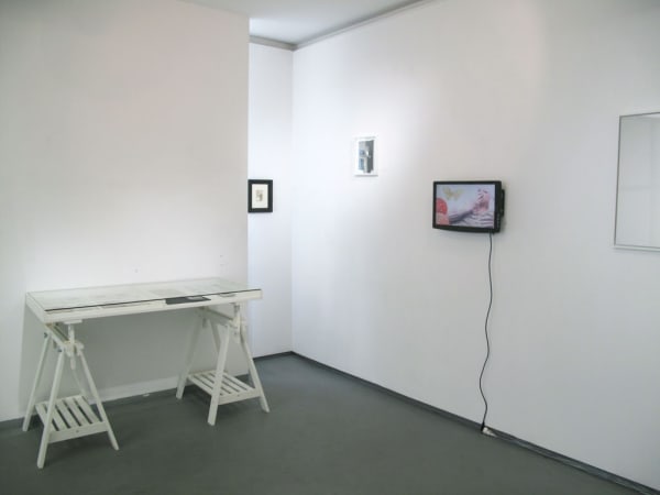 Une chambre à soi w/ Anna & Bernhard Blume, Véronique Boudier, Pauline Curnier-Jardin, Hélène Delprat, Valie Export, Katarzyna Kozyra, Nina Lassila, Seulgi Lee, Ana Mendietta 28.04 - 04.06.2011