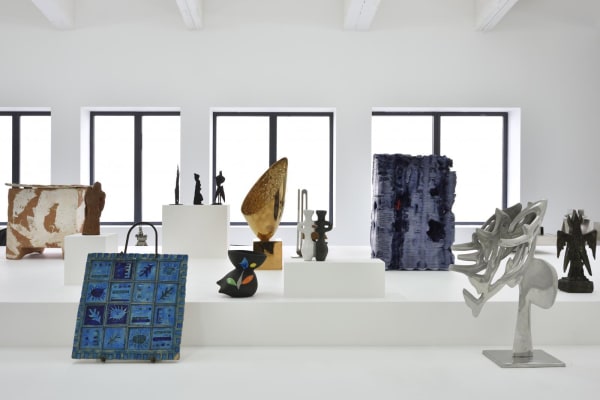 "Kleinplastik (abstrakte)" "L'Almanach 23", Consortium Musem, Dijon, 2023 Photo : Rebecca Fanuele © Consortium Museum