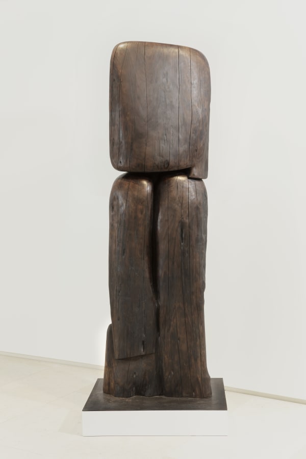 Keping Wang L’Origine du Monde, 2019 Wood carving / Cypress 206 x 60 x 30 cm