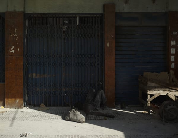 Luc Delahaye , Glue Sniffer, 2010