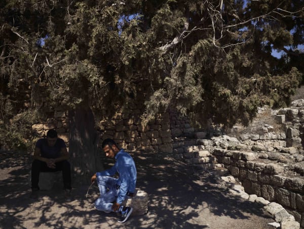 Luc Delahaye , Conversation, 2015