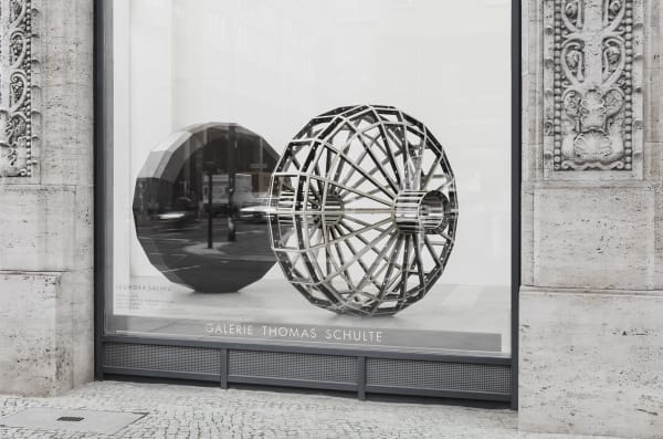 Inquire about works by Leunora Salihu