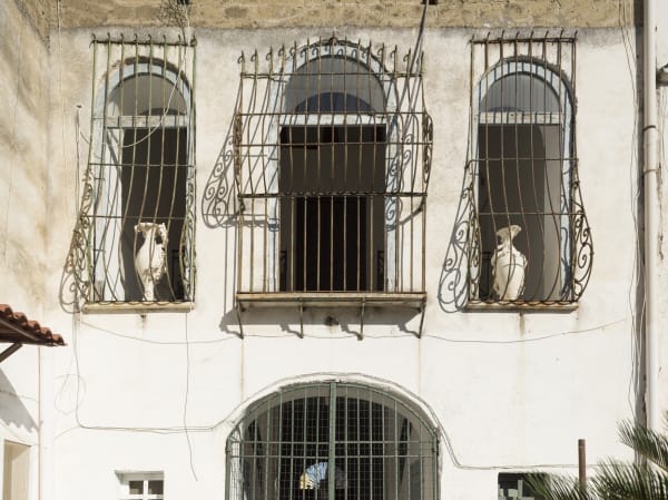 Sissi's Vasi Madre, courtyard Villa Sofia, via Guglielmo Marconi 1, Procida