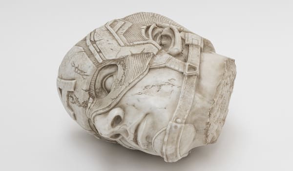 Filippo Tincolini, Teseo Head. 2024 Bianco Carrara, Marmo Patinato Carrara 112x80x120 cm PH: Laura Veschi Courtesy: Filippo Tincolini Studio