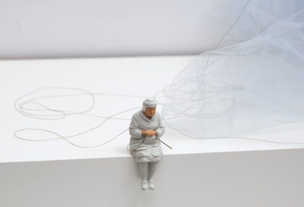 Liliana Porter, "Tejedora (Gris) / Weaver (Grey)," 2018, detail view; figurine, fabric and painted wooden shelf, 7 x 43 1/2 x 11 inches