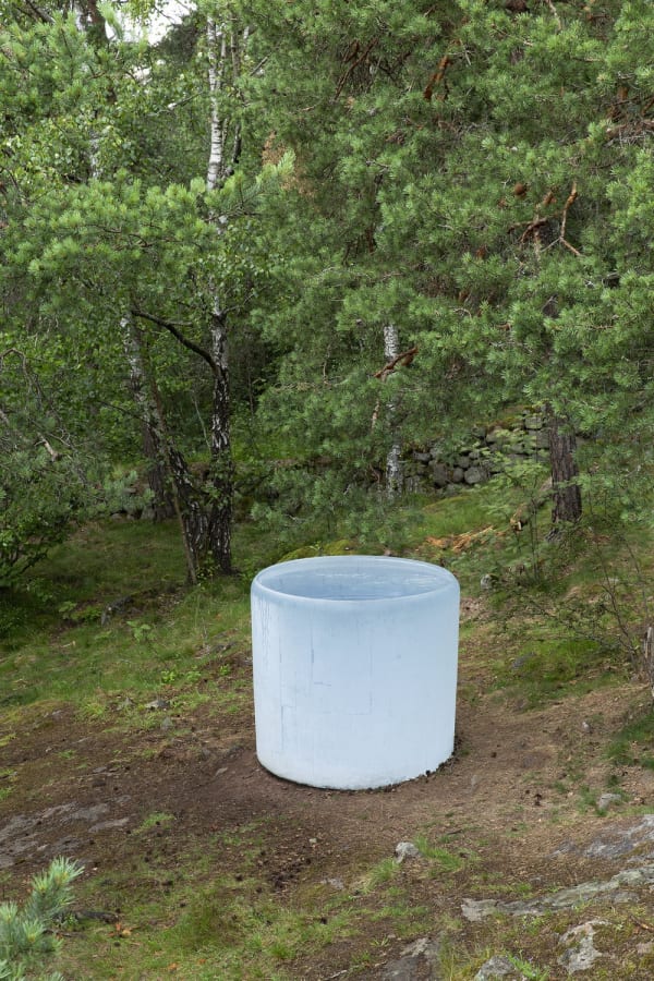 Roni Horn - Air Burial (Oslo) , Ekebergparken, Oslo, 2020, Photo: Uli Holz All Images © 2020 Roni Horn -...