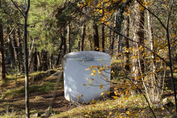 Roni Horn - Air Burial (Oslo) , Ekebergparken, Oslo, 2020, Photo: Uli Holz All Images © 2020 Roni Horn -...