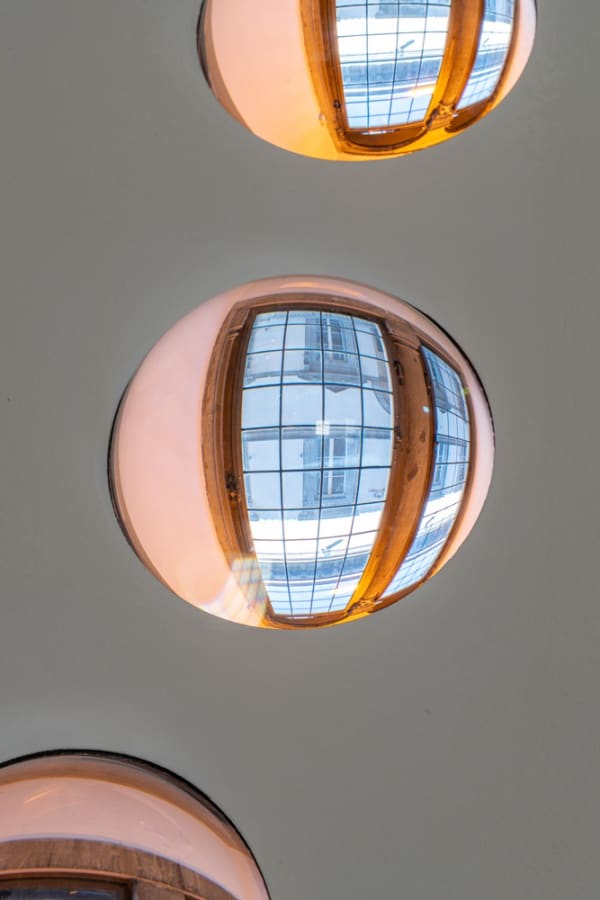 Installation view: Olafur Eliasson: Nel tuo tempo, Fondazione Palazzo Strozzi, Florence, Italy, 2022. Photo: Ela Bialkowska, OKNO Studio. Metapurse; Courtesy...