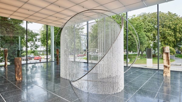 Alicja Kwade, Light Touch of Totality, 2019, Lehmbruck Museum, © die Künstlerin, Photo Dejan Saric