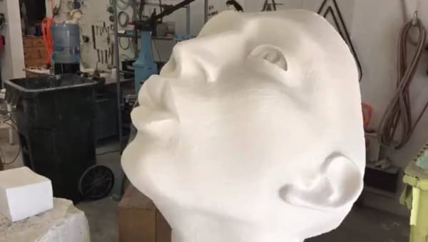 Making the 7 meter Monumental Siffleur in Miami