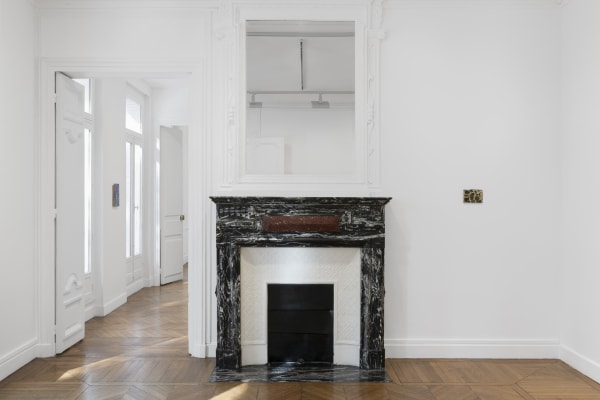 Installation view, Andrew Cranston, 'Thoughts from under the floorboards', 2024, Modern Art. Photograph: Michael Brzezinski. Courtesy of the Artist and Modern Art, London.