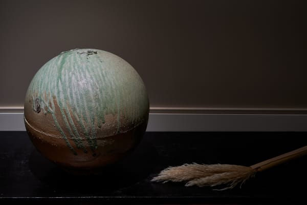Shiro Tsujimura Sphere Shaped Jar, Natural glaze (C12287)