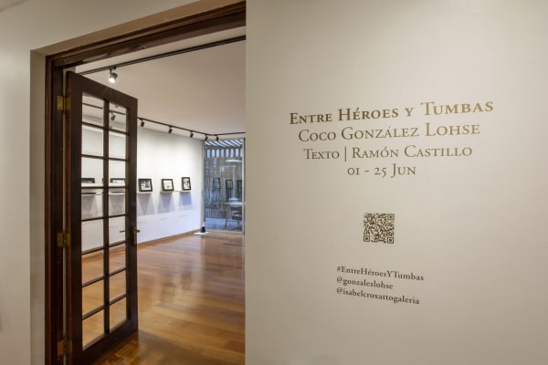 Installation view of Entre Héroes y Tumbas, solo exhibition by Coco González Lohse. Isabel Croxatto Galería. Santiago, Chile. June 2022. Photo: Andrés Figueroa.