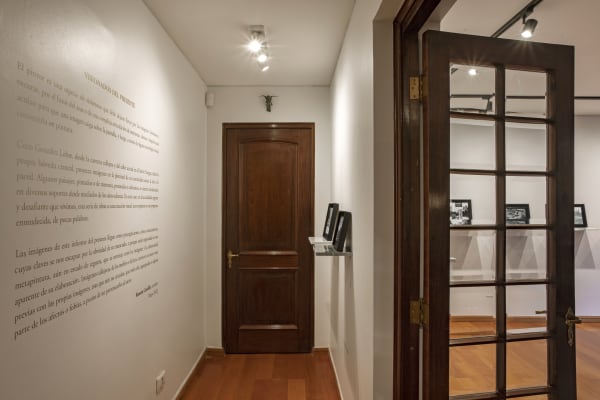 Installation view of Entre Héroes y Tumbas, solo exhibition by Coco González Lohse. Isabel Croxatto Galería. Santiago, Chile. June 2022. Photo: Andrés Figueroa.