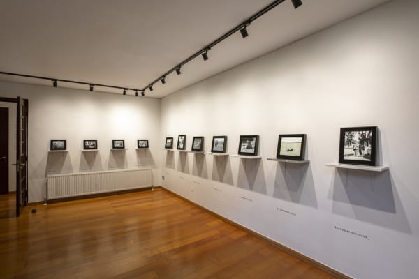 Installation view of Entre Héroes y Tumbas, solo exhibition by Coco González Lohse. Isabel Croxatto Galería. Santiago, Chile. June 2022. Photo: Andrés Figueroa.